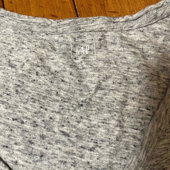 Gap - Slub U-Neck T-Shirt - Heather Gray - XS - GUC - Picture 3 of 3